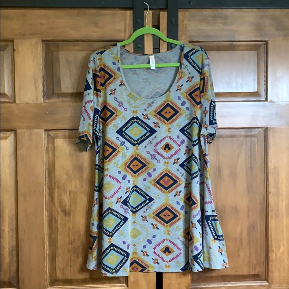LulaRoe Classic Tee - 2XL